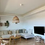 Modern 3 Bed With Pool * Benahavís