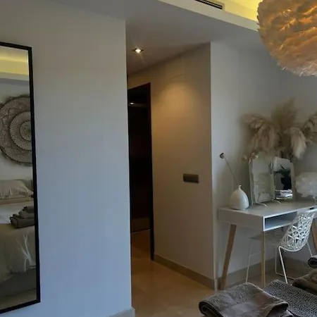 Modern 3 Bed With Pool Daire
