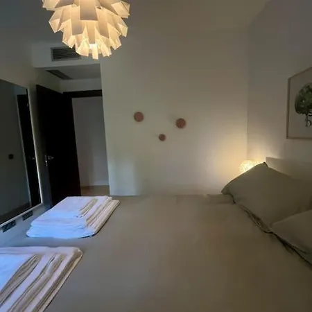 Daire Modern 3 Bed With Pool *