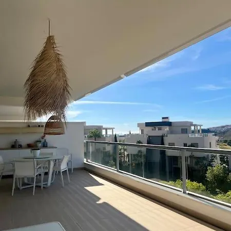 Modern 3 Bed With Pool * Benahavís