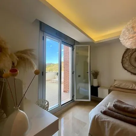 Modern 3 Bed With Pool Apartamento *